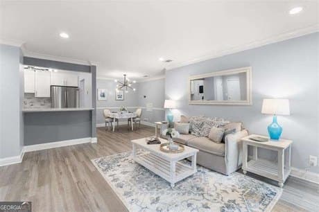 6820 Glenridge Dr Apt C