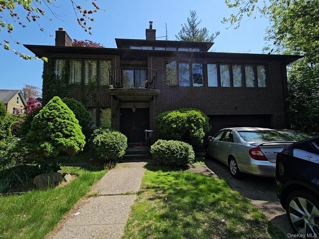 249-14 38th Ave