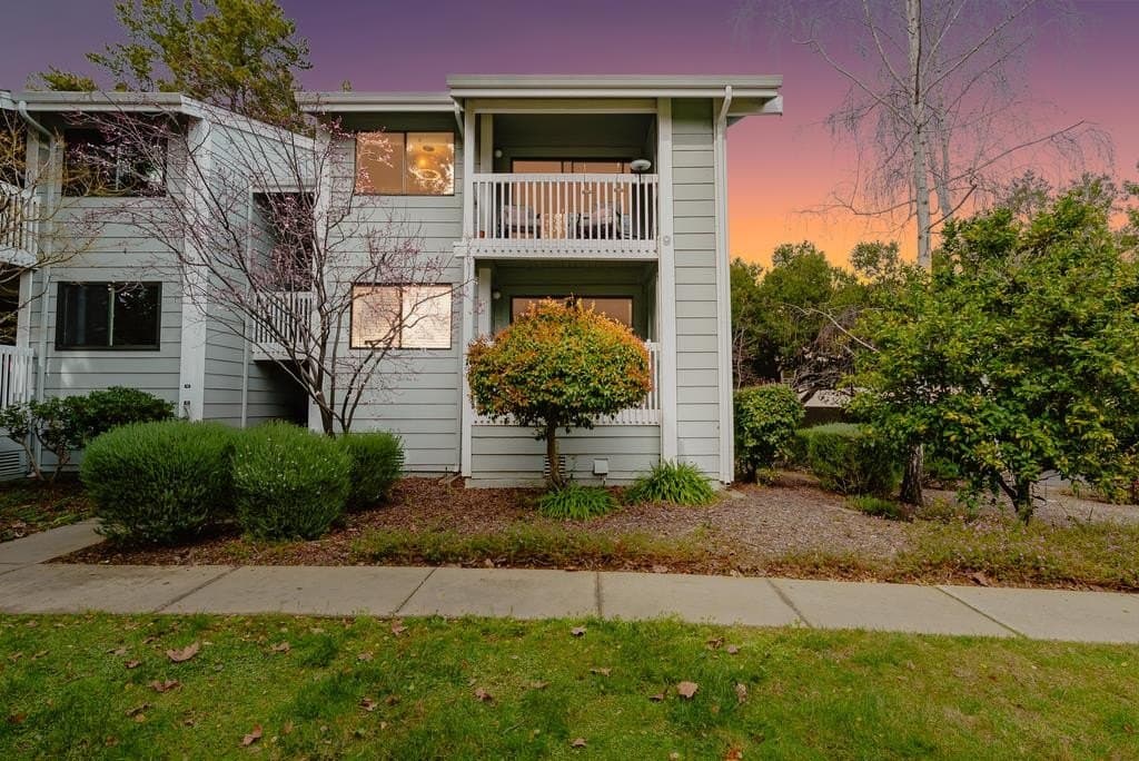 938 Clark Ave Apt 50, Mountain View