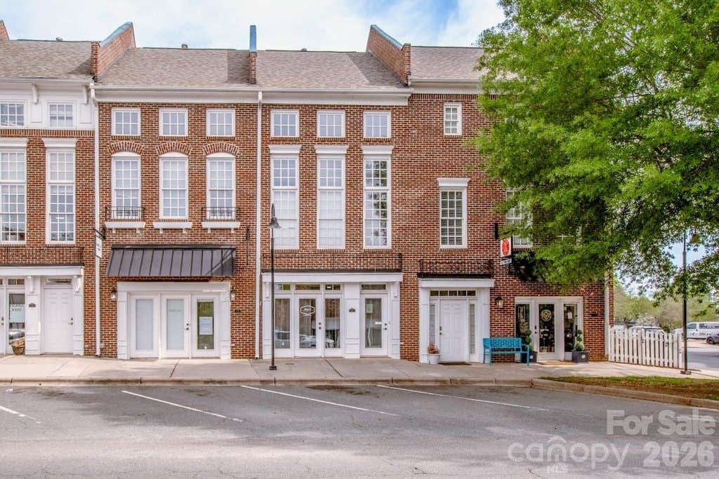 21329 Catawba Ave, Cornelius