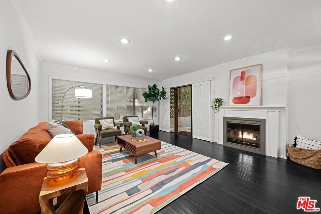 950 N Kings Rd Unit 160, West Hollywood