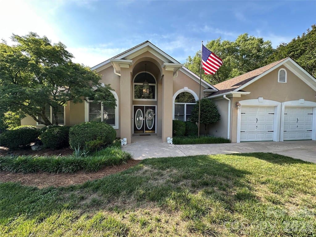 20127 Chapel Point Ln, Cornelius