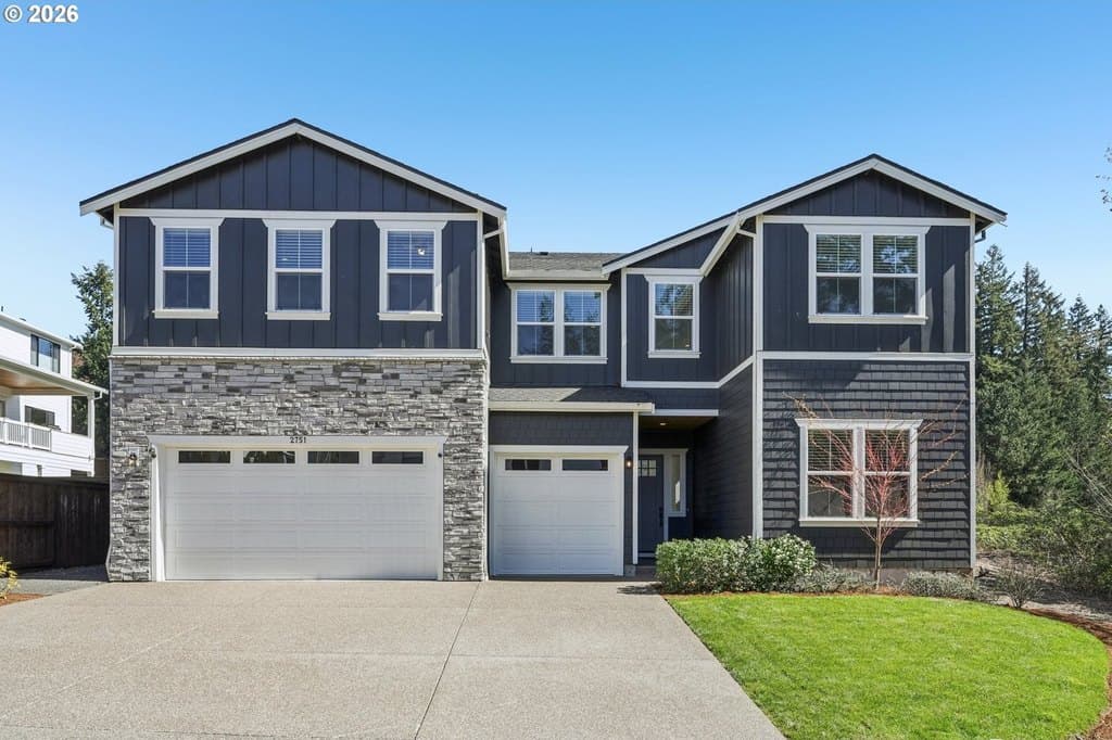 2751 Dahlia Dr, West Linn