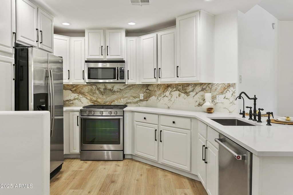 5350 E Deer Valley Dr Unit 1418