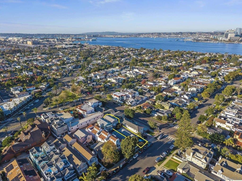 406-408 and 408B Ave E, Coronado