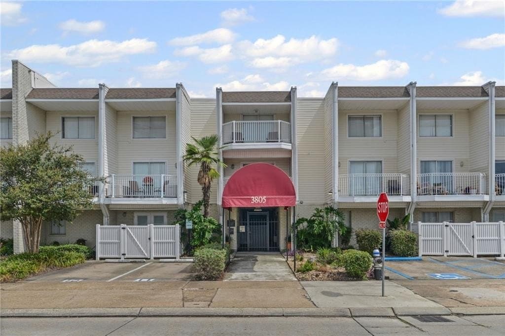 3805 Houma Blvd Unit C214, Metairie