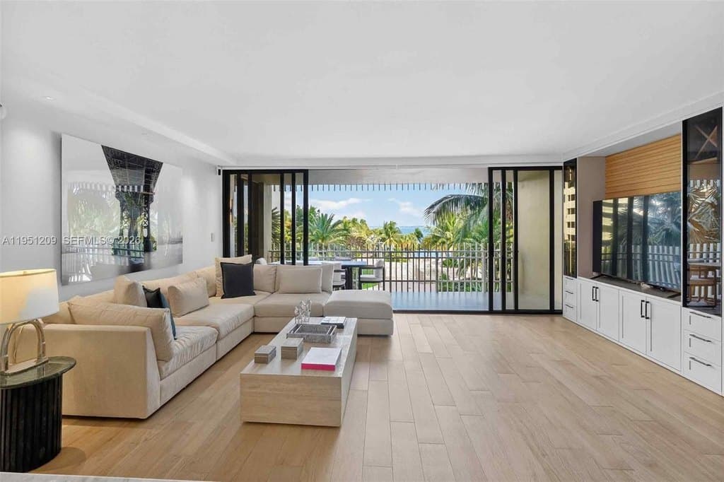 1 Grove Isle Dr Unit A303