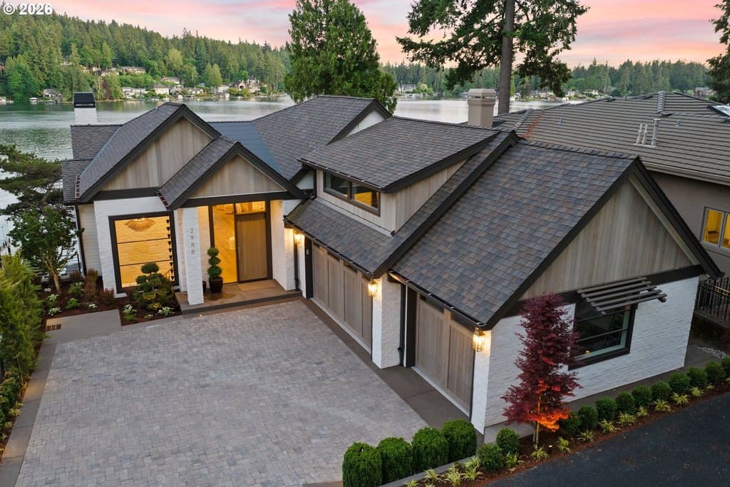 2988 Lakeview Blvd, Lake Oswego