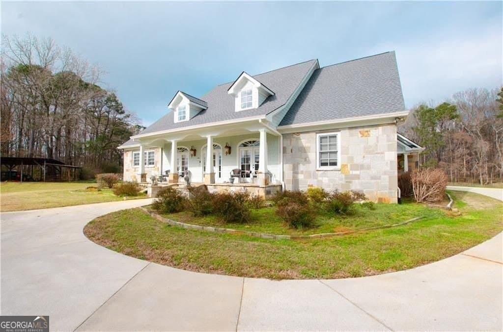 1331 Barrows Grove Rd, Buckhead