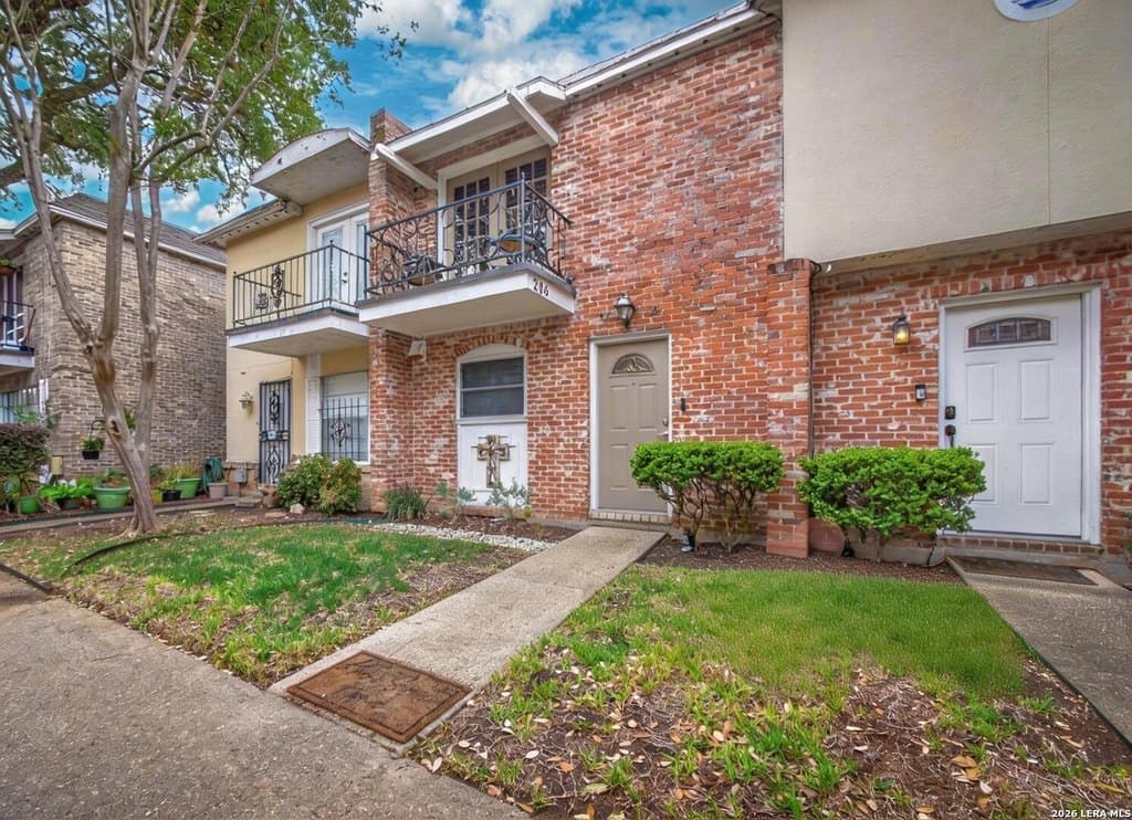 6718 Callaghan Rd Apt 206, San Antonio