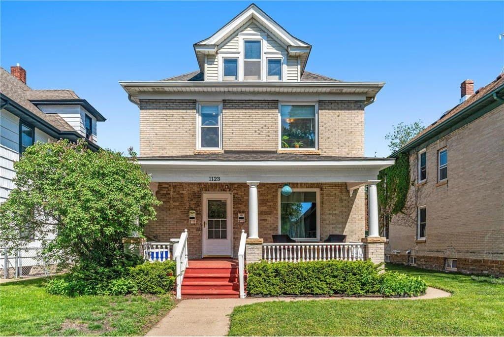 1123 5th St NE, Minneapolis