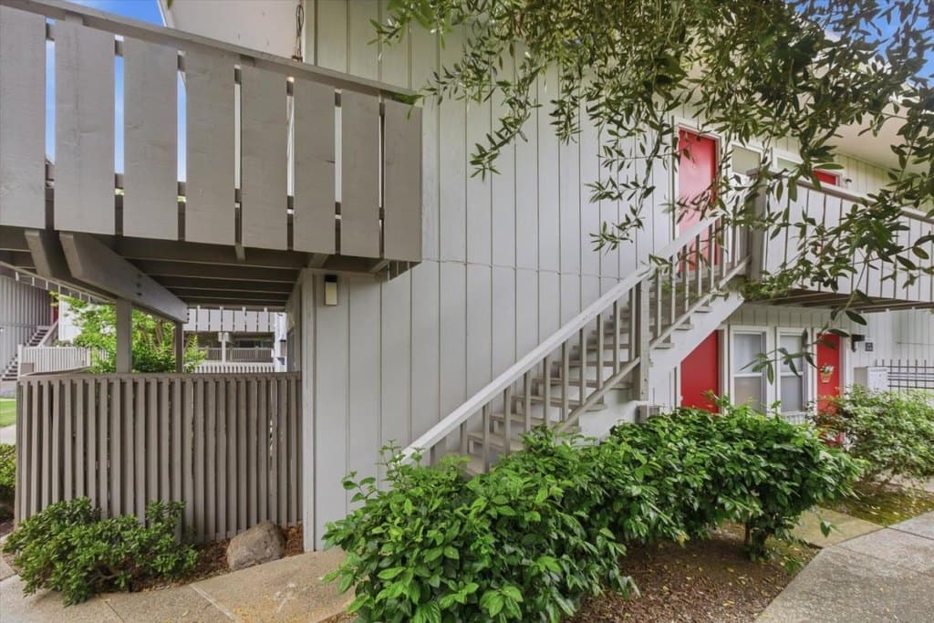 255 S Rengstorff Ave Apt 58, Mountain View