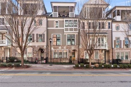 976 Memorial Walk SE