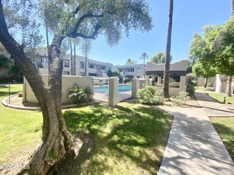 1449 E Highland Ave Unit 6