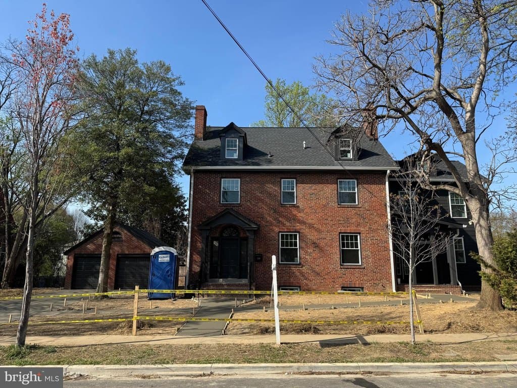 1307 22nd St S, Arlington