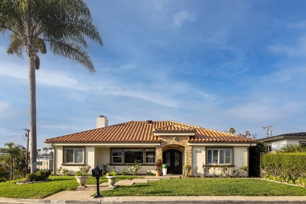 401 Holmwood Dr, Newport Beach