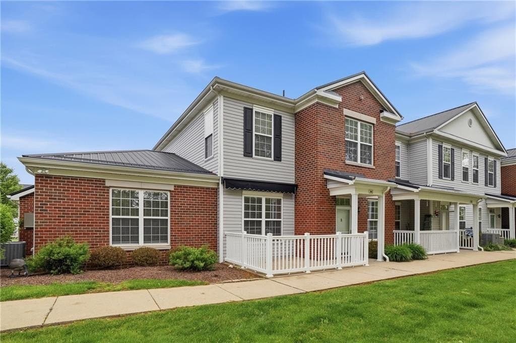 308 Sonie Dr, Sewickley