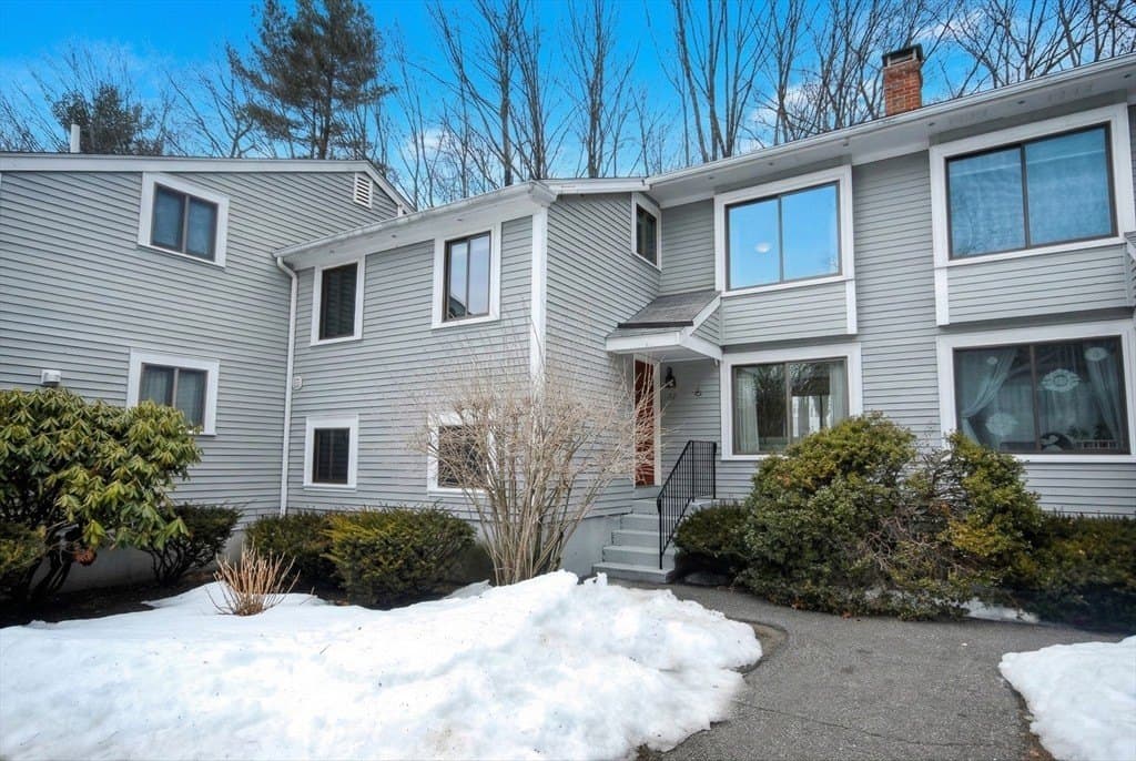 51 Staffordshire Ln Unit 51, Concord