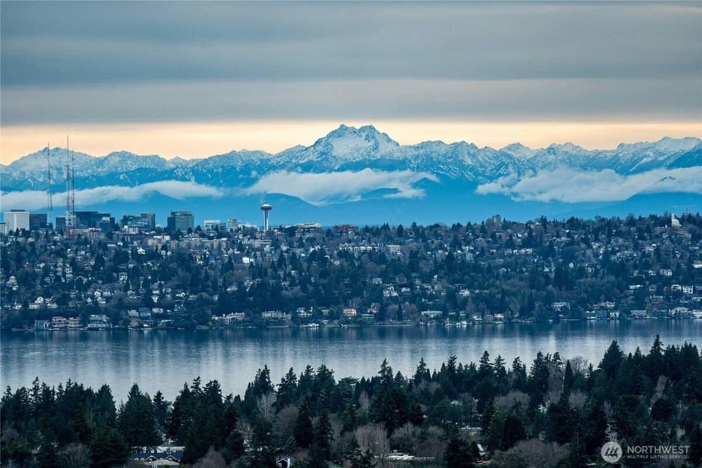 650 Bellevue Way NE Unit 3705, Bellevue