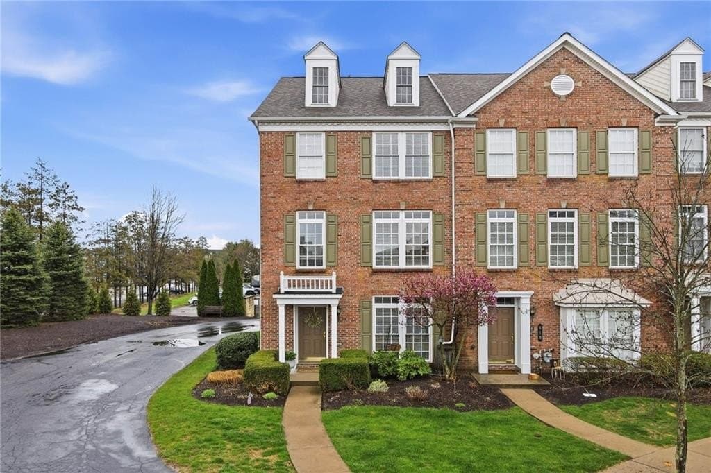 620 Arbor Ct, Pittsburgh