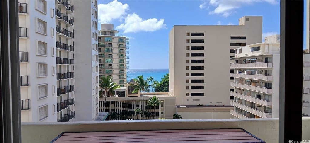 2450 Prince Edward St Unit 1010A, Honolulu