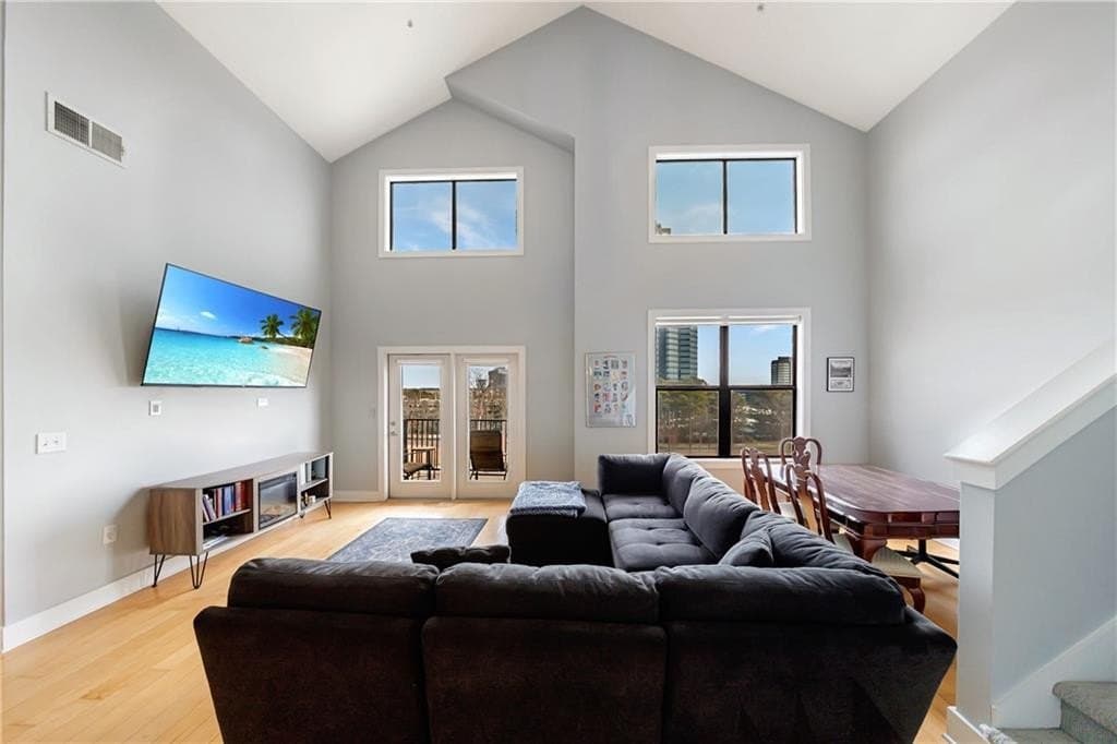 799 Hammond Dr Unit 423