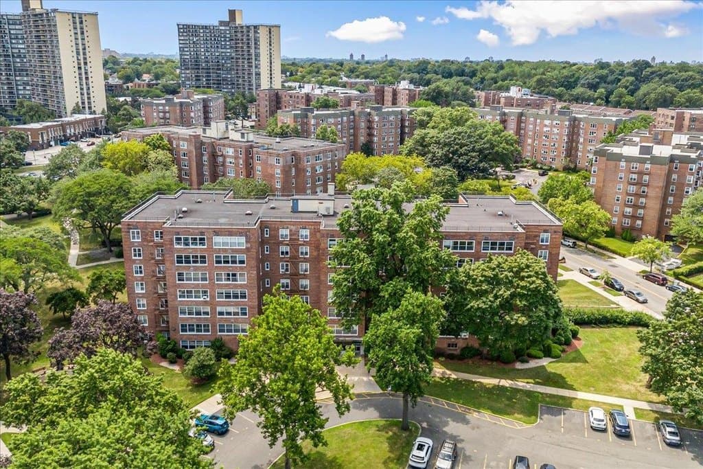 211-10 18th Ave Unit 2J