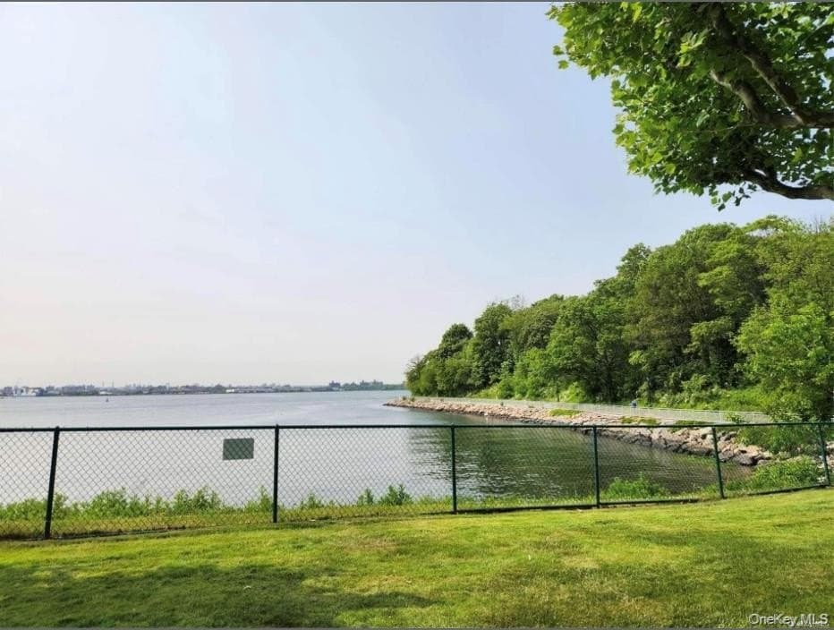 512 115th St Unit 512D