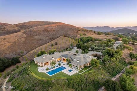 1300 Woodland Grove Ct