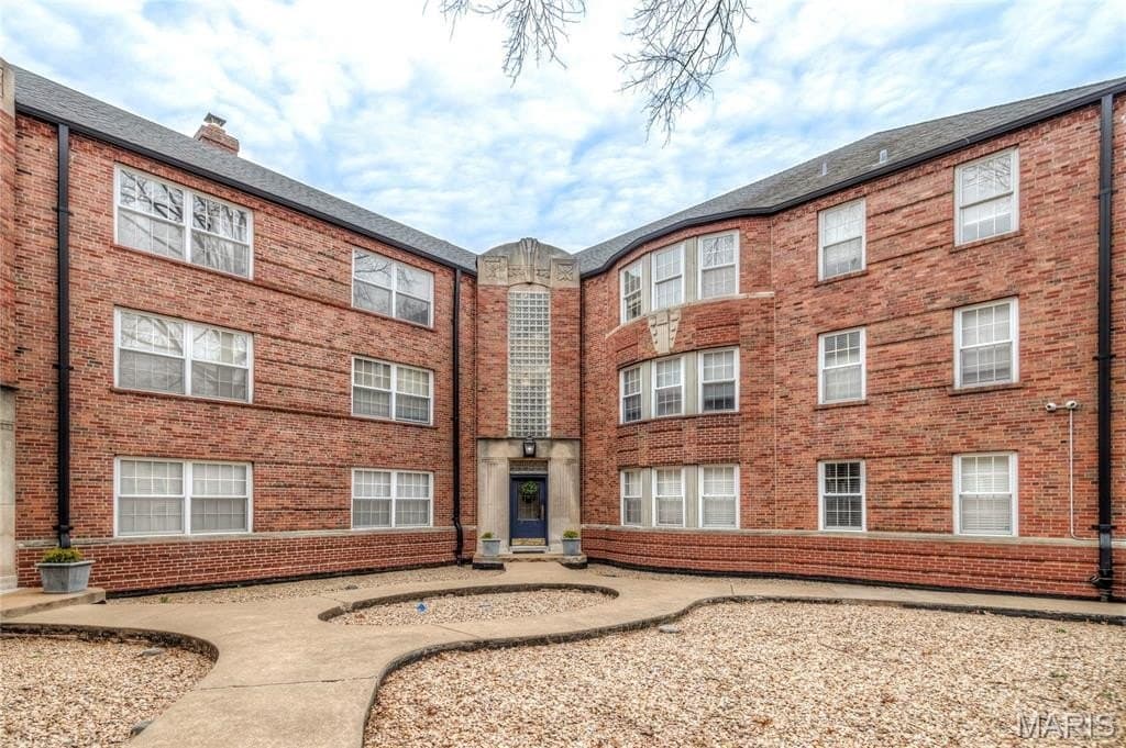 7545 Wellington Way Apt 1A, Clayton