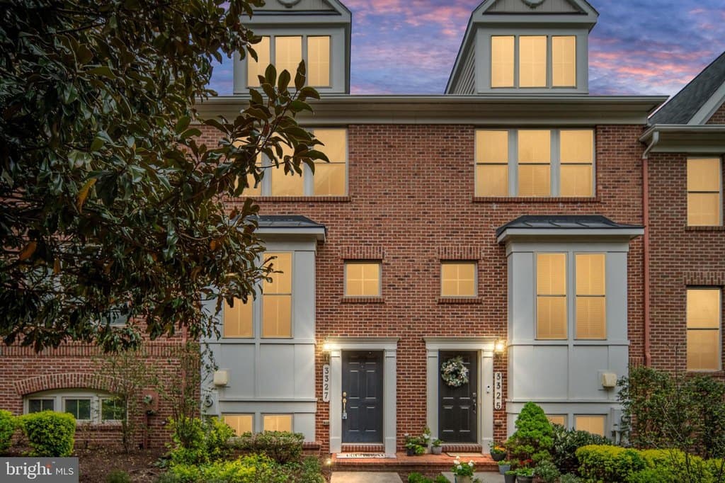 3327 Kemper Rd, Arlington