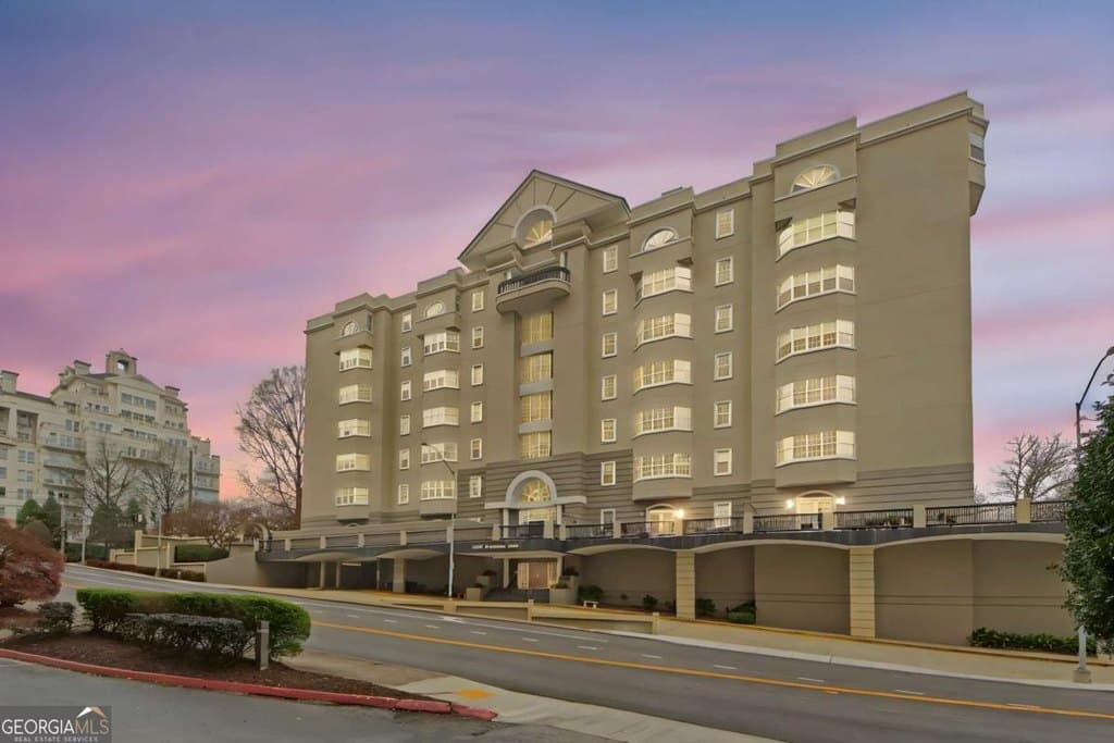2499 Peachtree Rd NE Apt 506