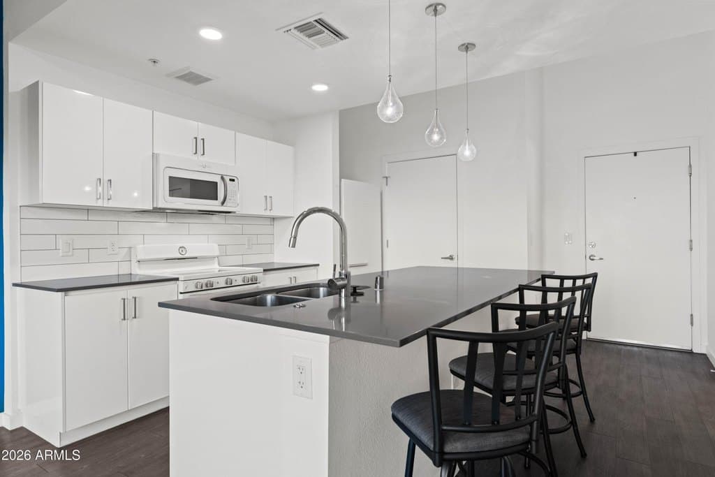 1130 N 2nd St Apt 210