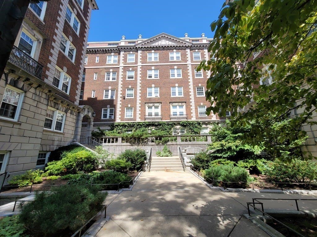 3 Arlington St Apt 44, Cambridge