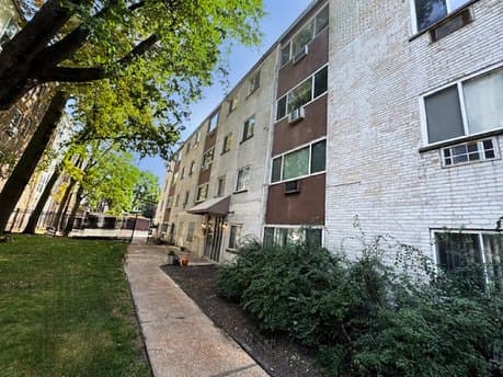 1441 W Farwell Ave Apt 4E