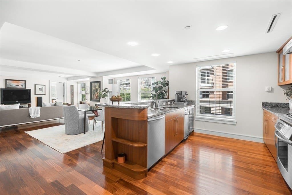 4 Battery Wharf Unit 4302, Boston