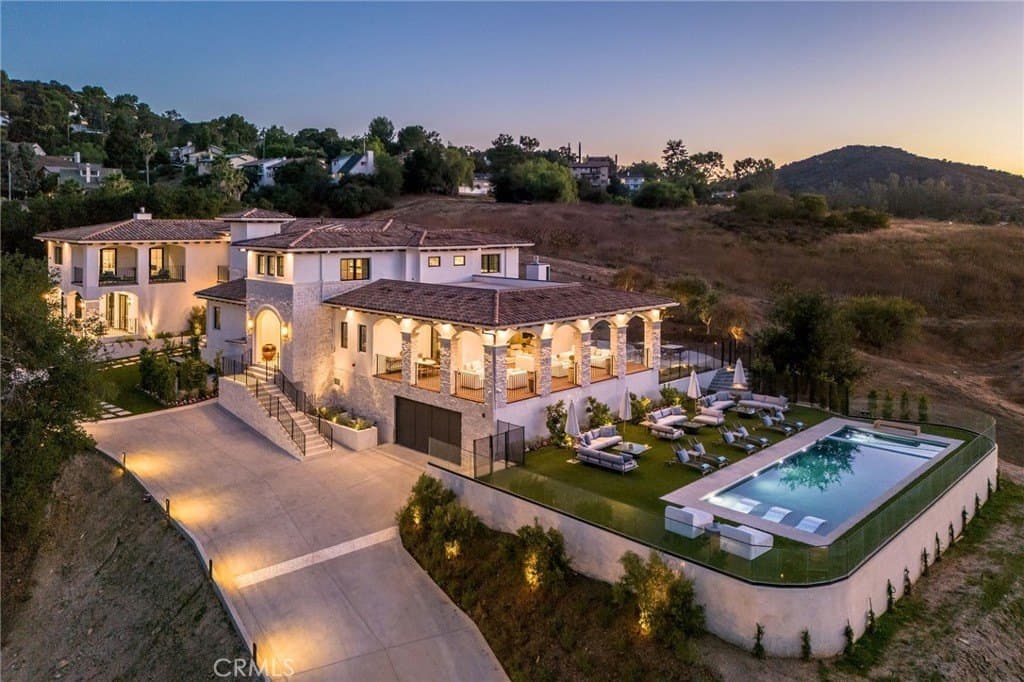 23614 Dry Canyon Cold Creek Rd, Calabasas