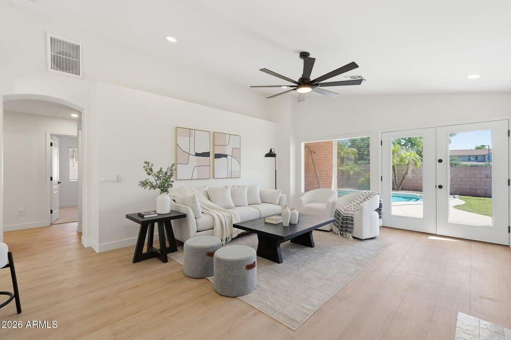237 W Loma Vista St, Gilbert