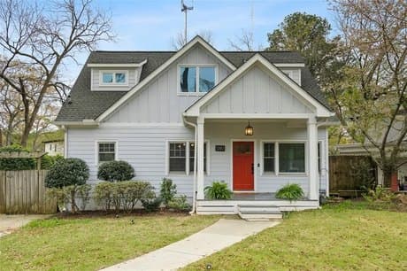 1387 Woodland Hills Dr NE