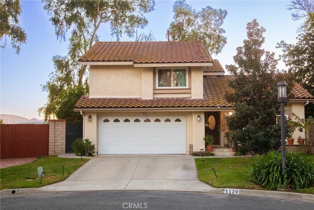 1129 Heatherview Dr, Oak Park