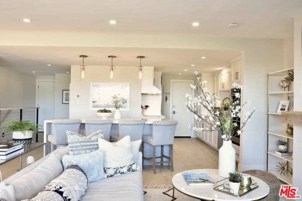 23908 DE Ville Way Apt B, Malibu