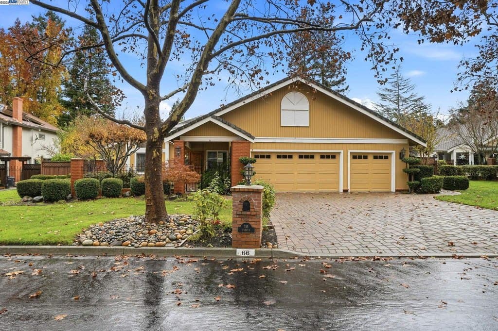 66 Oakridge Ct, Danville