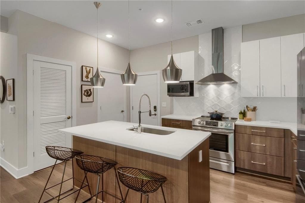 112 Rogers St NE Apt 305