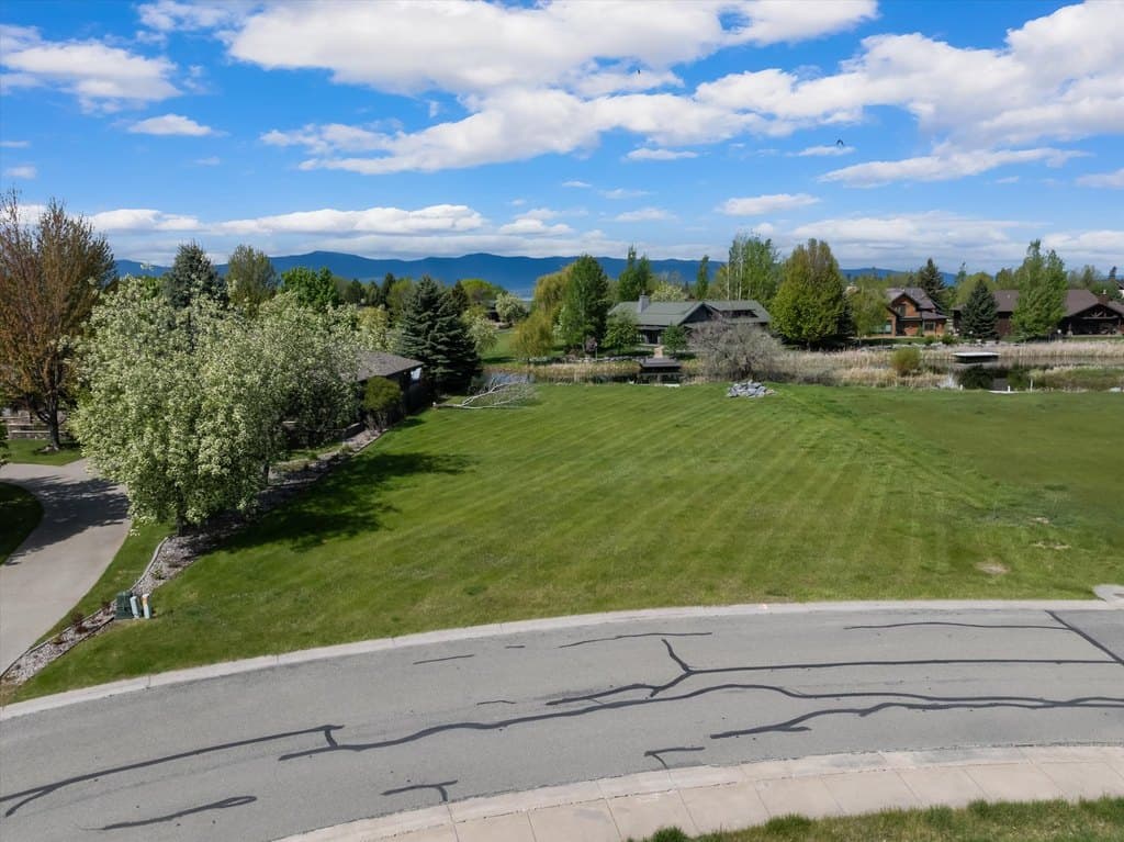 20 Marina Way, Bigfork