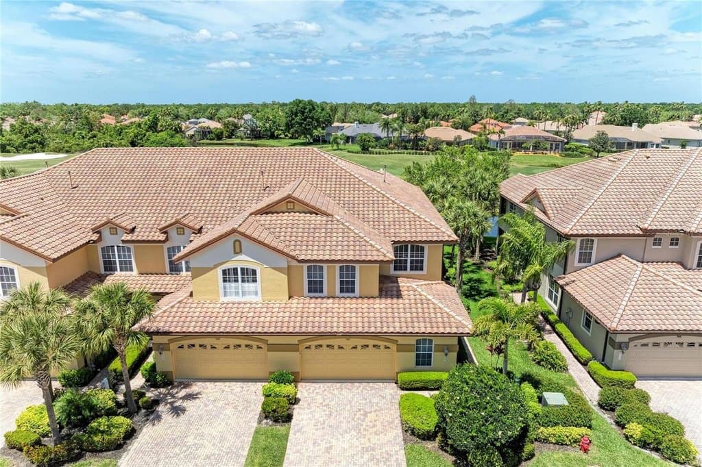8432 Miramar Way, Lakewood Ranch