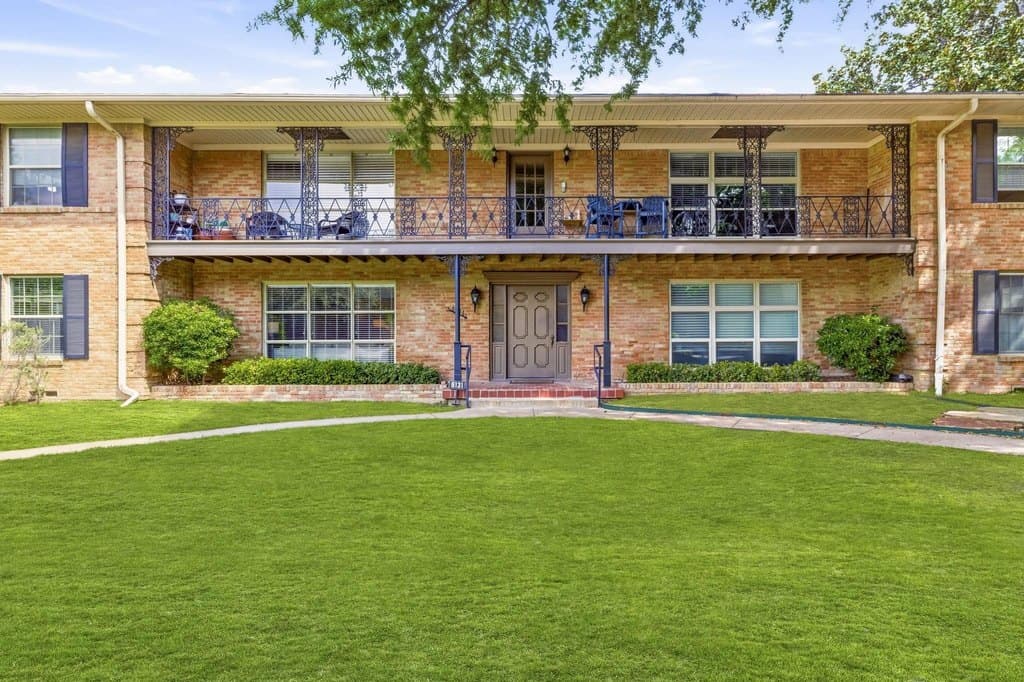 6131 Bandera Ave Apt A