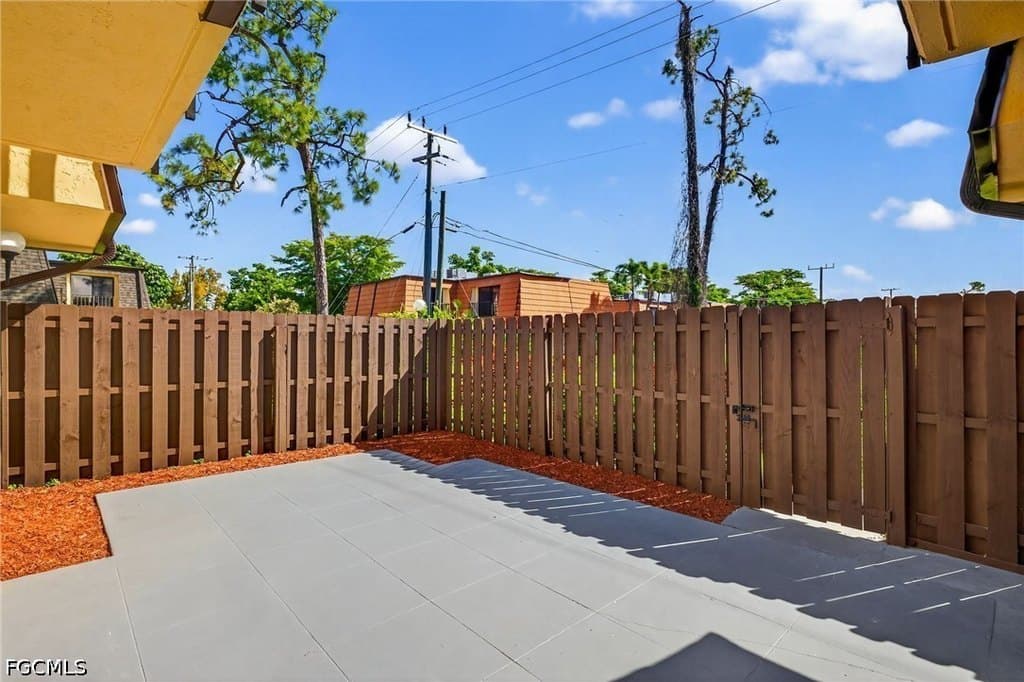 5576 Malt Dr Apt 4, Fort Myers