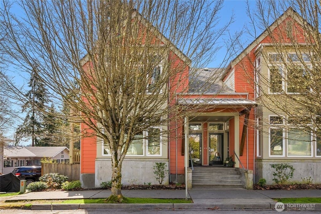 325 Winslow Way W Unit 200, Bainbridge Island