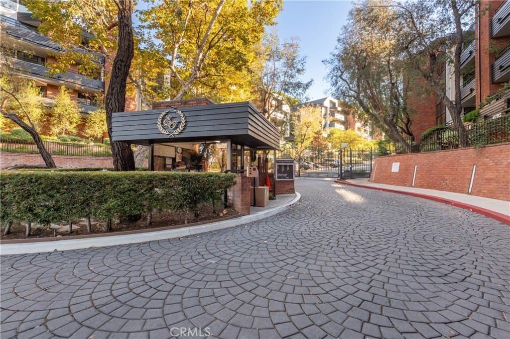 4774 Park Encino Ln Unit 206, Encino