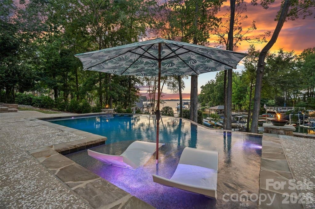 20338 Christofle Dr, Cornelius